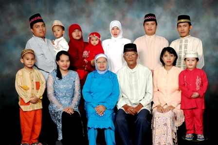 fotokeluarga-resize.jpg