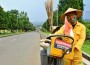Senyum Sariban dalam lelahnya. Senyum Sariban dalam lelahnya.